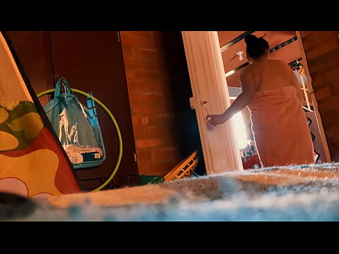 ❤️ Ујак ме прати под тушем, јебе ме док се туширам. Секс на sr.image-kassir.ru ❌❤